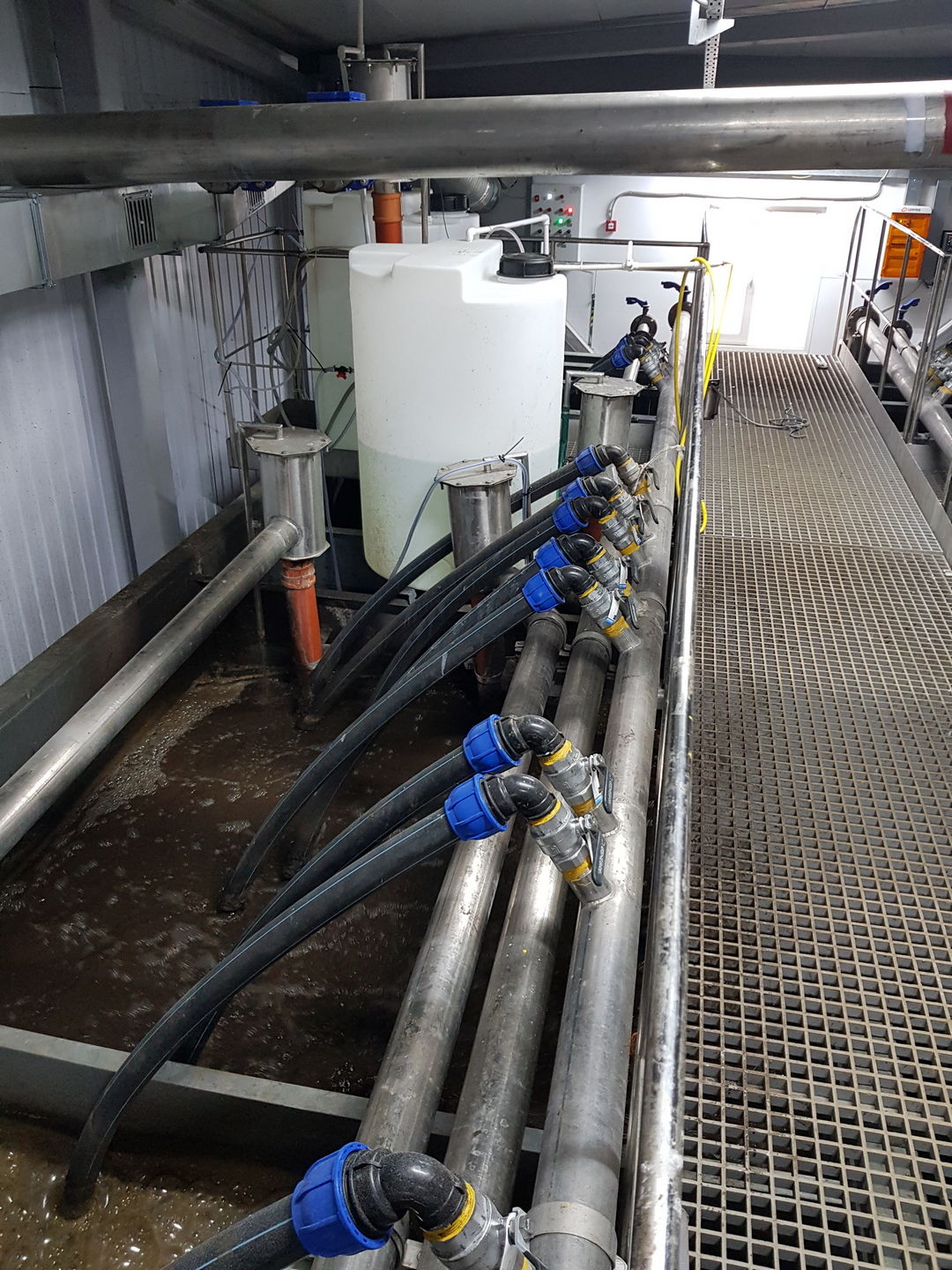 Аэротенк в процессе наладки