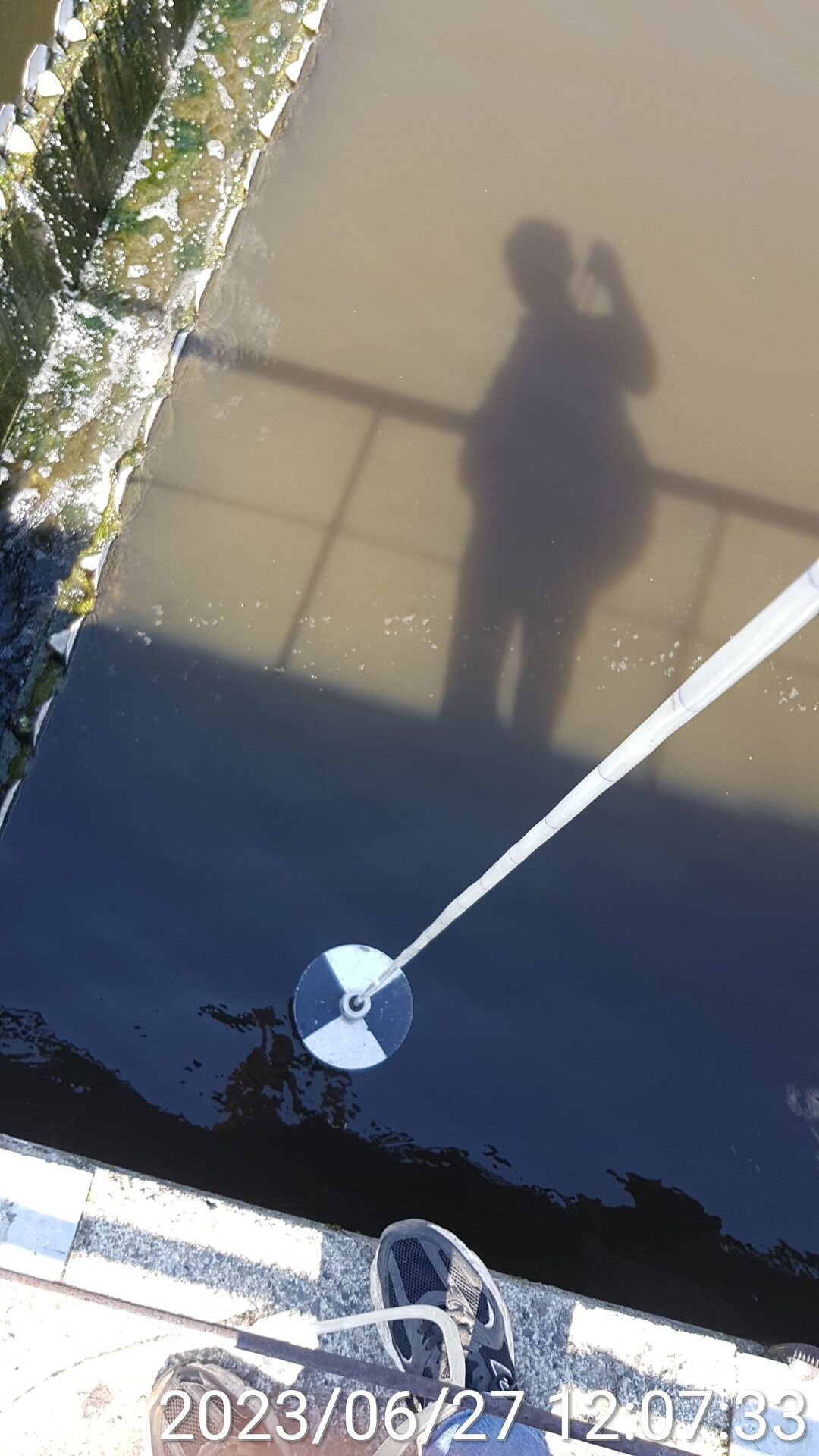 Измерение прозрачности воды во вторичных отстойниках