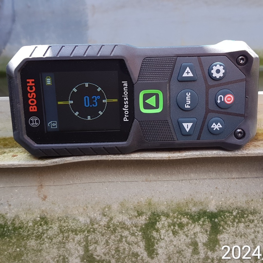 Проверка горизонтальности водосливных лотков